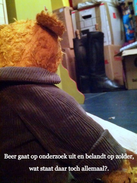 Kaatje's Beer gaat op onderzoek uit en belandt op zolder. Wat staat daar toch allemaal?